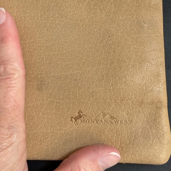 Montana West 100% Leather Rodeo Collection “Ride Em” Crossbody Bag  *read detail - Picture 3 of 12